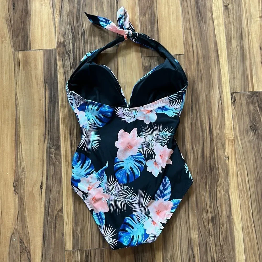 NEW DKNY Swimsuit  - Picture 4 of 6